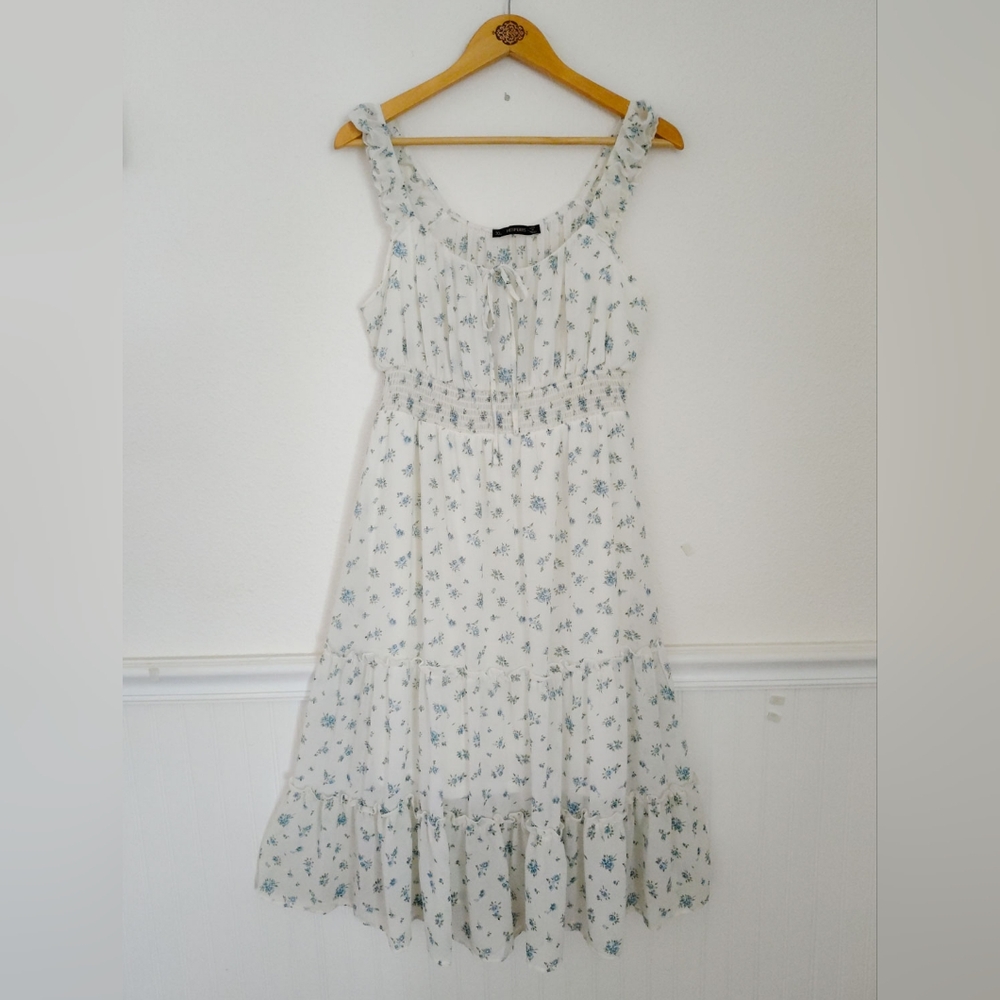 Hesperus White And Blue Floral Garden Girl Cottage Core  Dress Size XL NWT